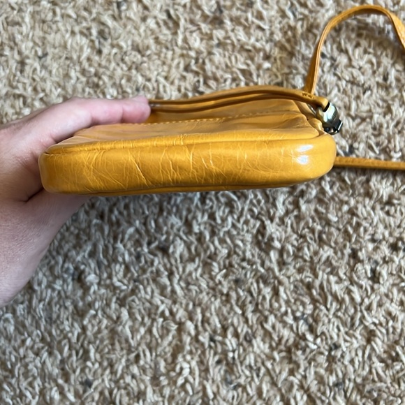 Hobo crossbody purse bag mustard yellow leather - Picture 8 of 9